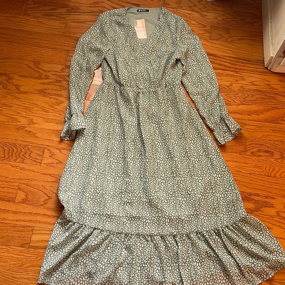 Sage and White Long-sleeve floral dress